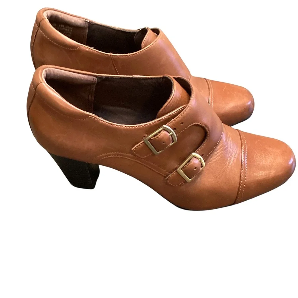 Clarks Bendables Sapphire Athena Womens 9.5M Tan Leather Block‎ Heel Booties EUC - Picture 3 of 9